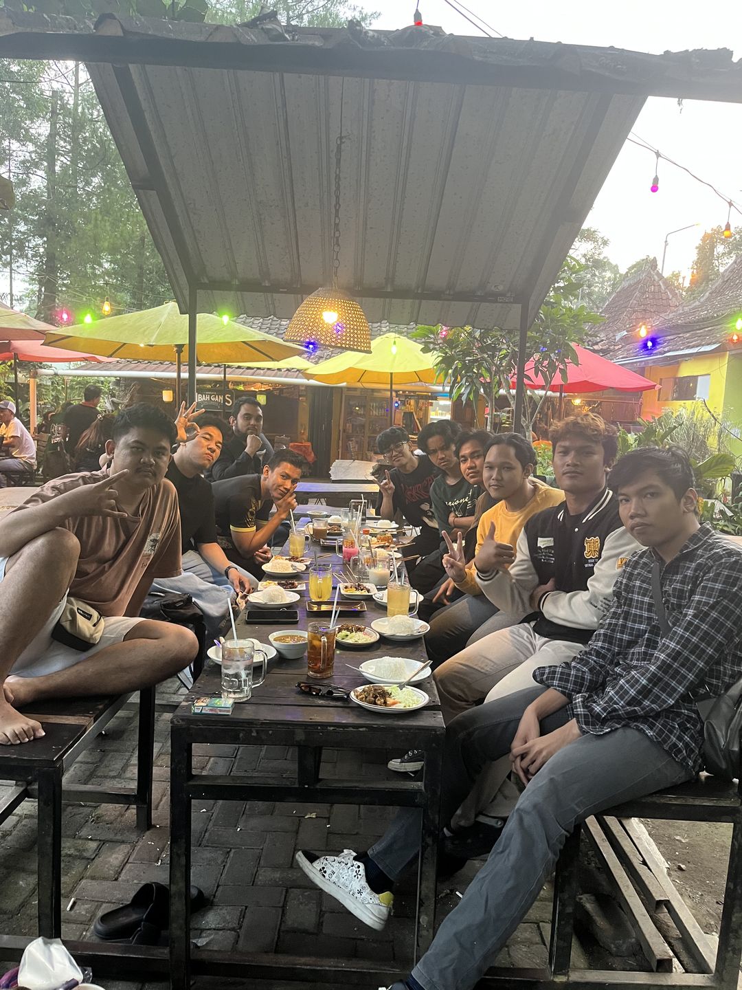 Bajalanan Asrama, kuliner dan jalan-jalan bersama